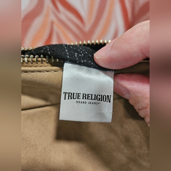 True Religion Shoulder Bag with Gold Chain - Picture 9 of 9